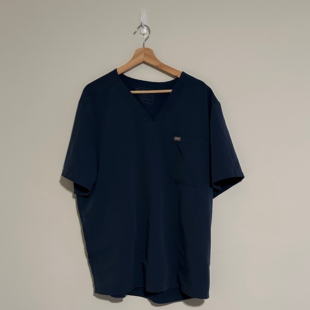 Figs Dark Harbor Chisec Three-Pocket Scrub Top